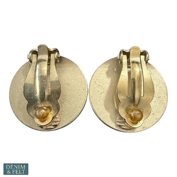 Chanel 2002 02P CC Logo Striped Resin Clip-On Earrings Beige Gold w/ Box RARE!! - Picture 5 of 10